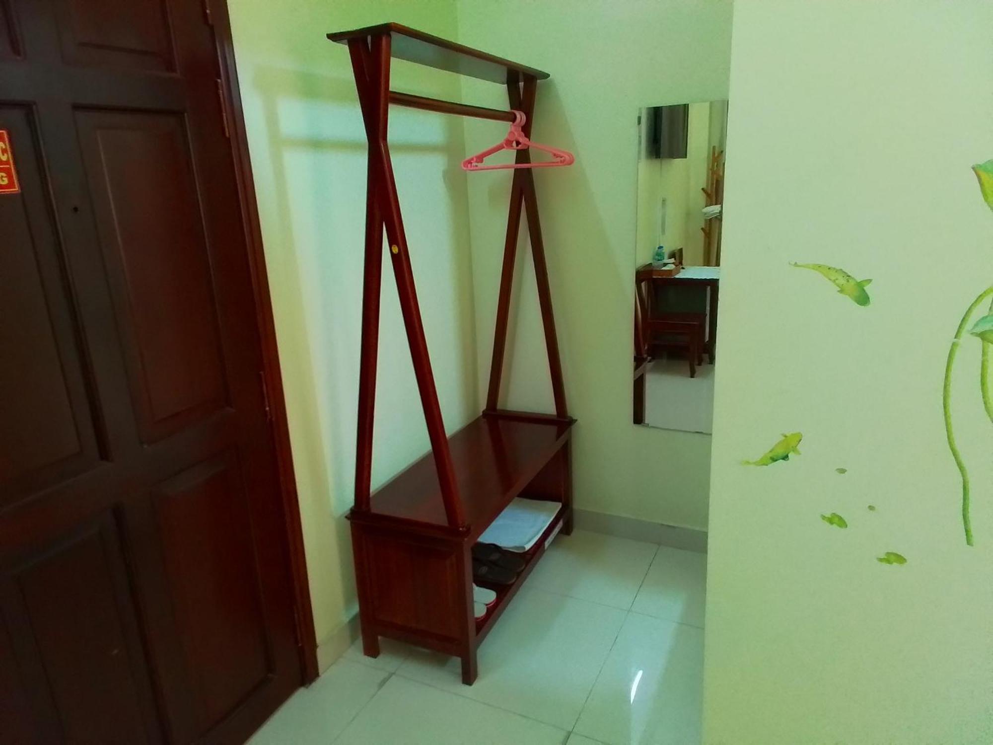 Hostel Dang Loi ホステルダンロイ Chau Doc Exterior foto