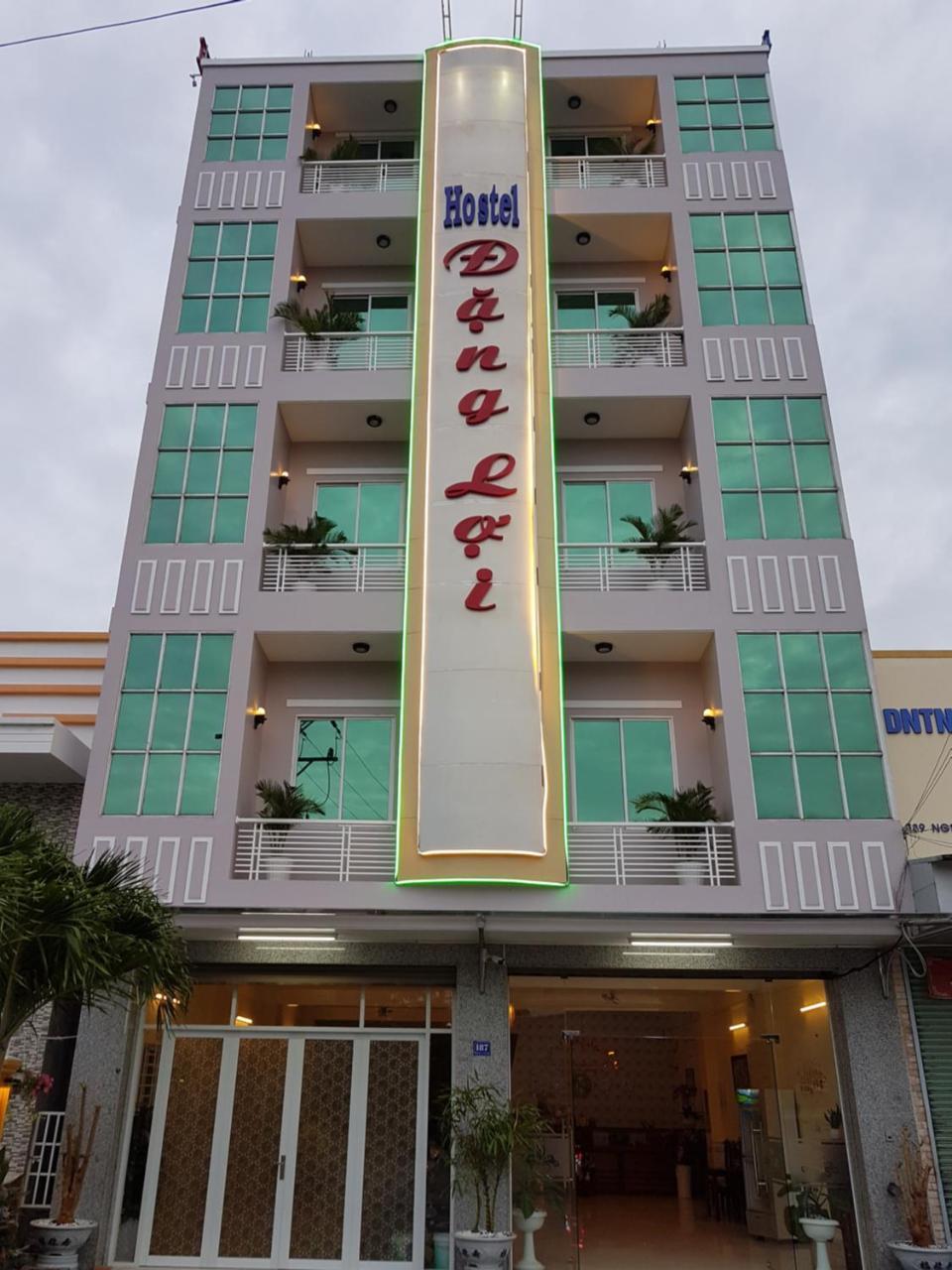 Hostel Dang Loi ホステルダンロイ Chau Doc Exterior foto