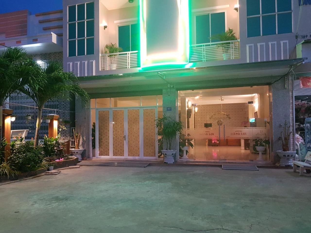 Hostel Dang Loi ホステルダンロイ Chau Doc Exterior foto